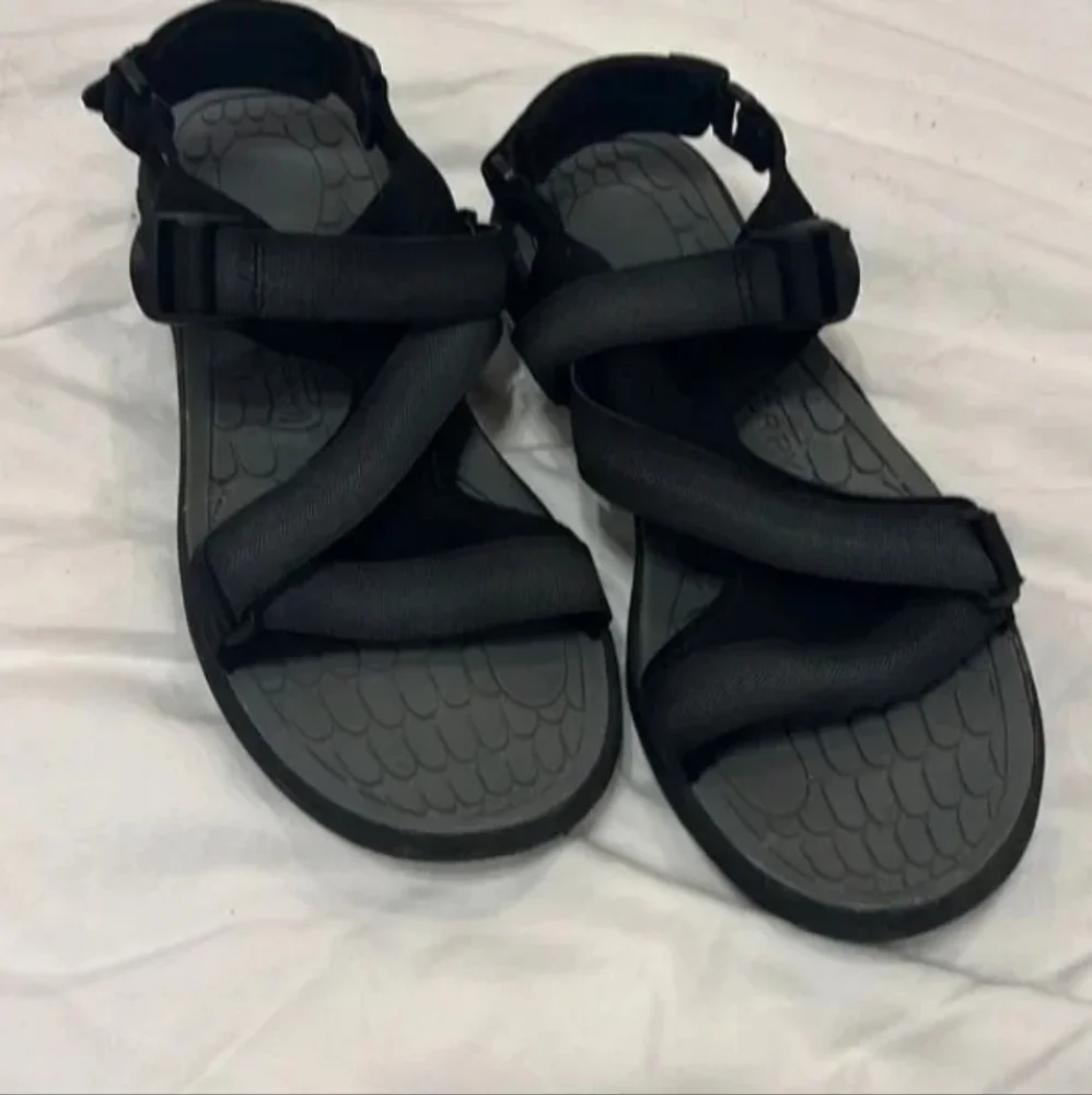 Waterproof strap sandals - Picture 6 of 7
